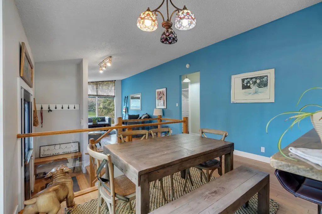 6316 Crowchild Trail SW Calgary AB T3E 5R5