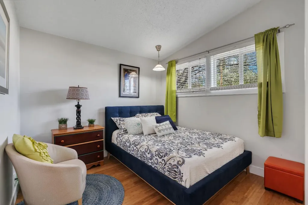 6316 Crowchild Trail SW Calgary AB T3E 5R5
