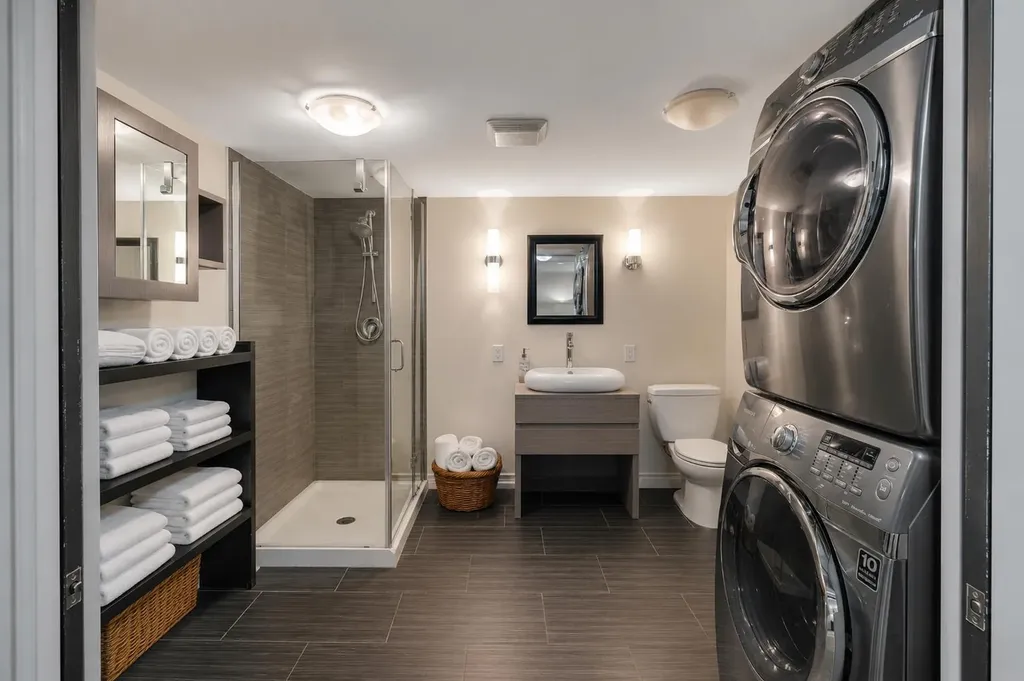 6316 Crowchild Trail SW Calgary AB T3E 5R5
