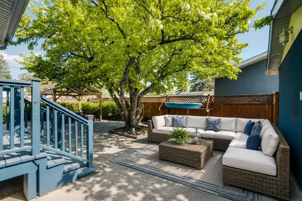 6316 Crowchild Trail SW Calgary AB T3E 5R5