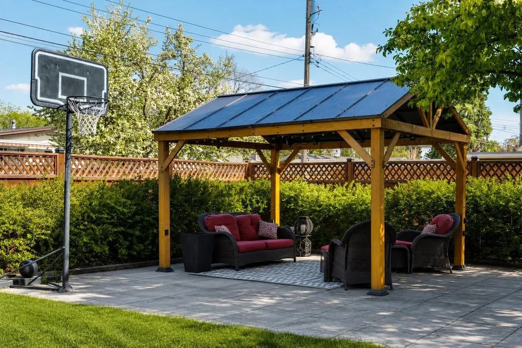 6316 Crowchild Trail SW Calgary AB T3E 5R5