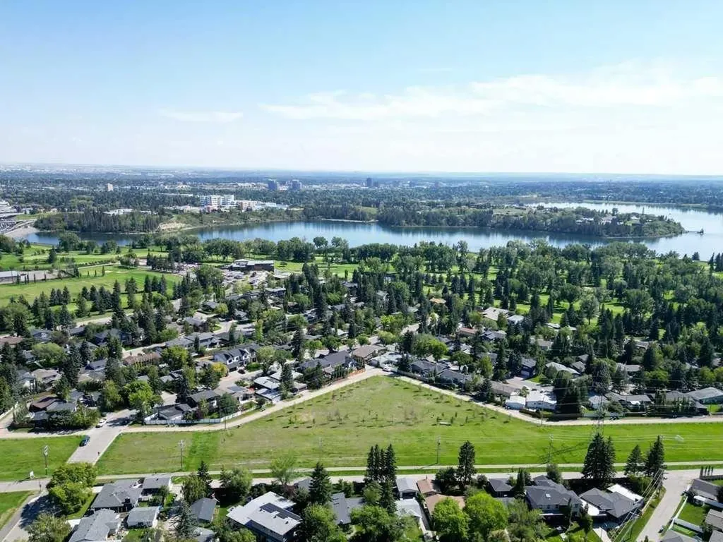 6316 Crowchild Trail SW Calgary AB T3E 5R5