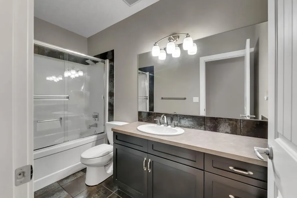 2381 Bayside Circle SW Airdrie AB T4B 0V4