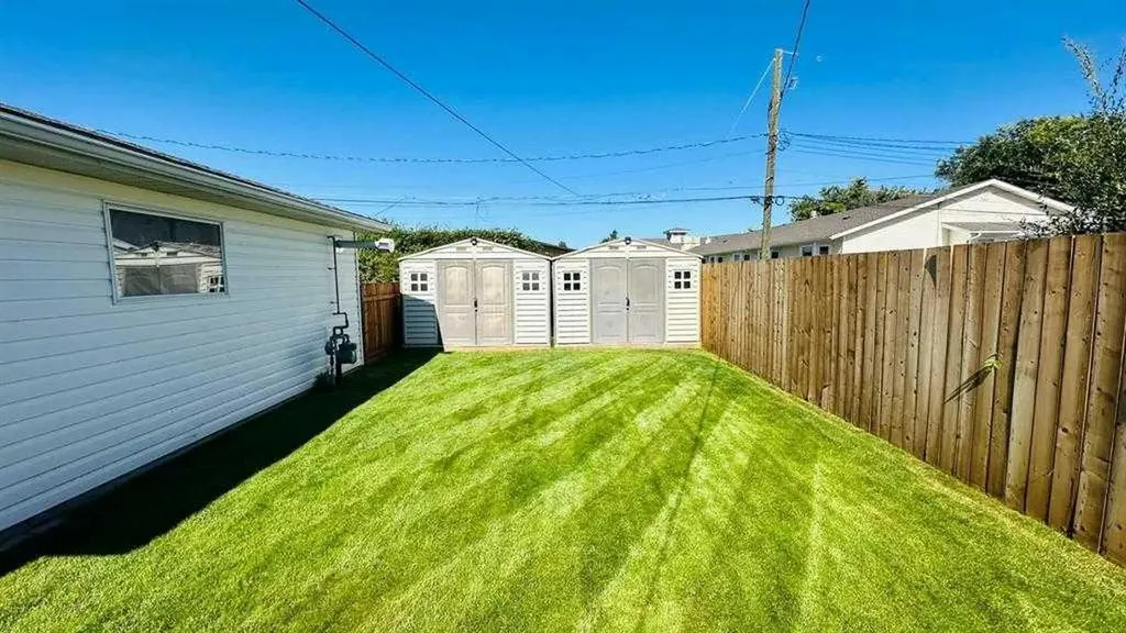 411 8 Street E Drumheller AB T0J 0Y5