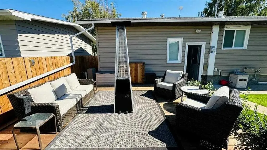 411 8 Street E Drumheller AB T0J 0Y5