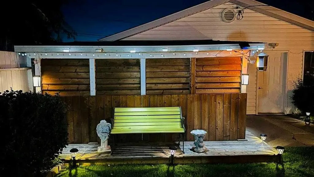 411 8 Street E Drumheller AB T0J 0Y5
