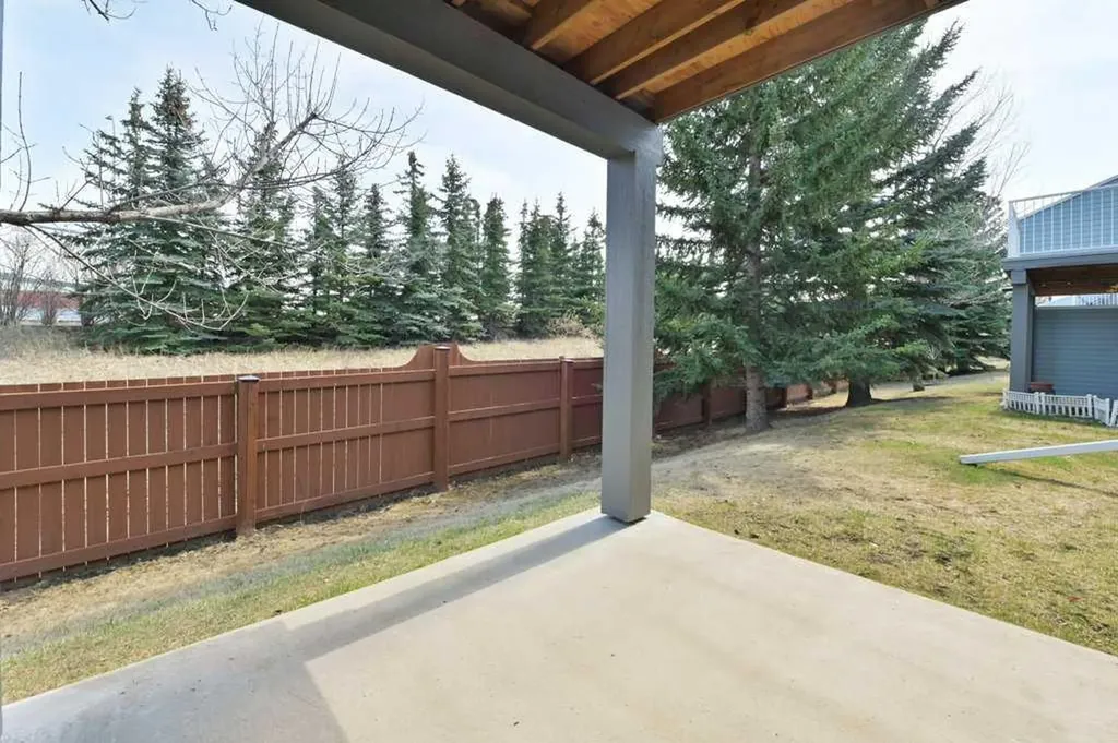 184 Valley Ridge Heights NW Calgary AB T3B 5T3