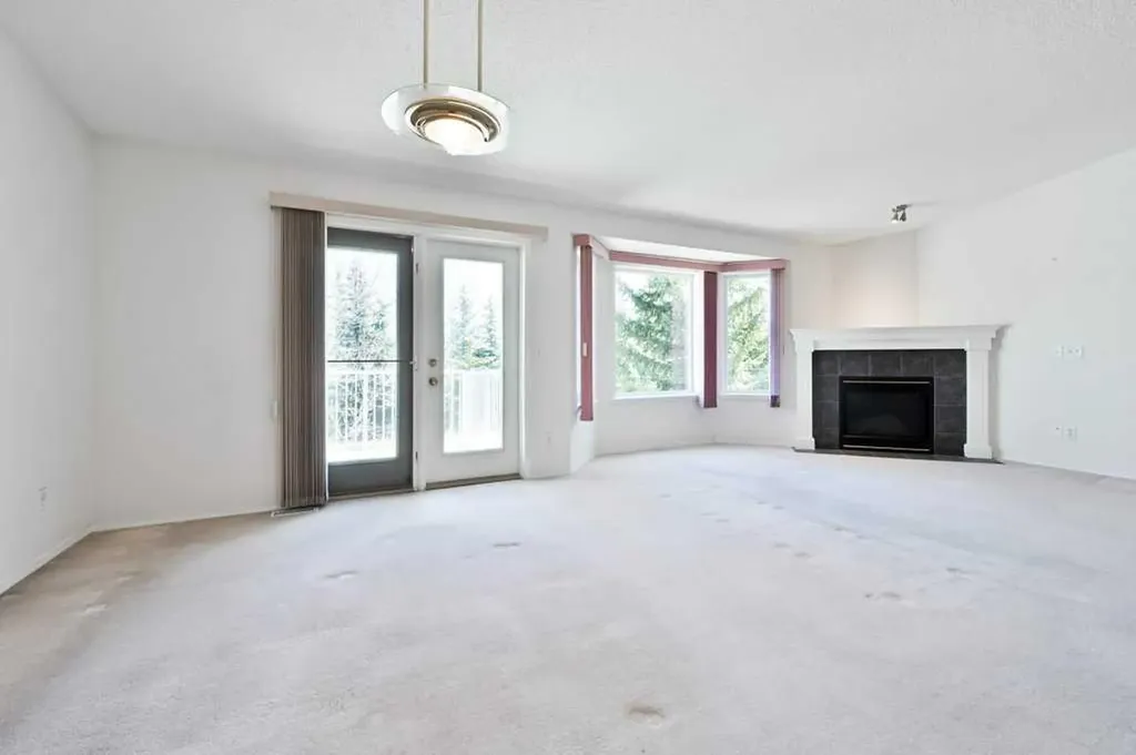 184 Valley Ridge Heights NW Calgary AB T3B 5T3