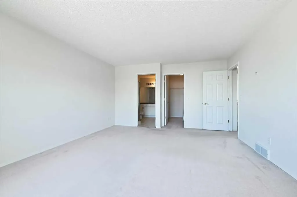 184 Valley Ridge Heights NW Calgary AB T3B 5T3