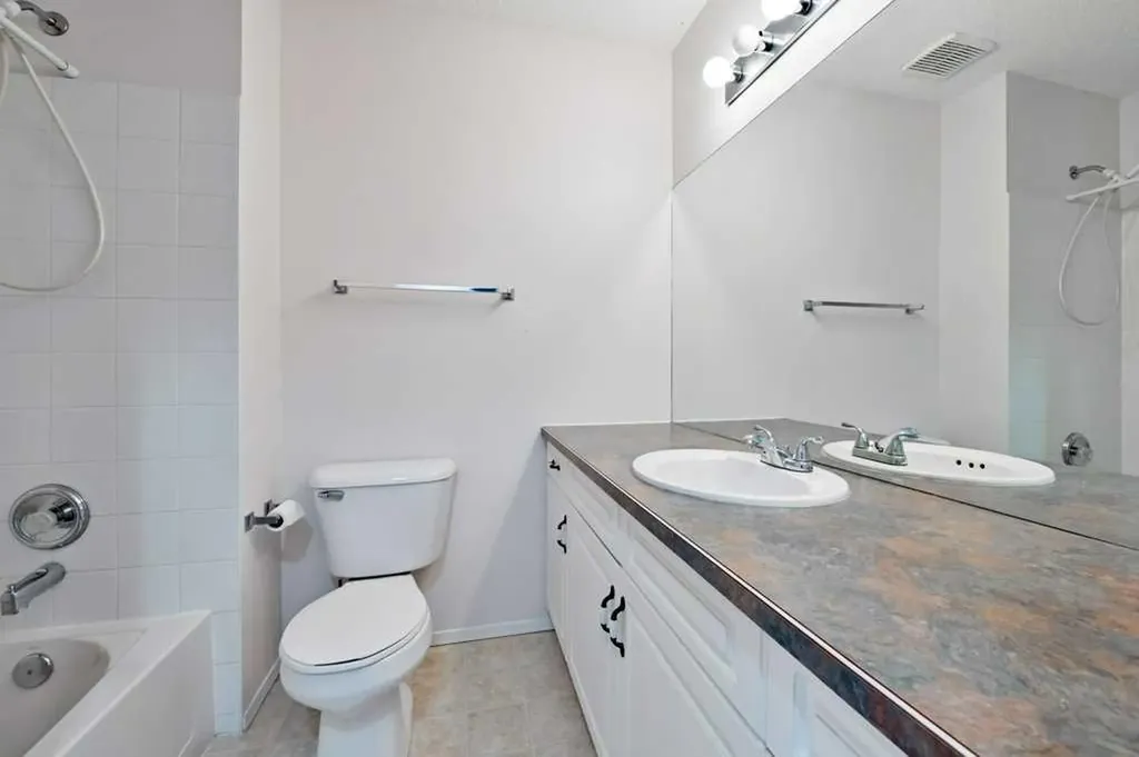 184 Valley Ridge Heights NW Calgary AB T3B 5T3
