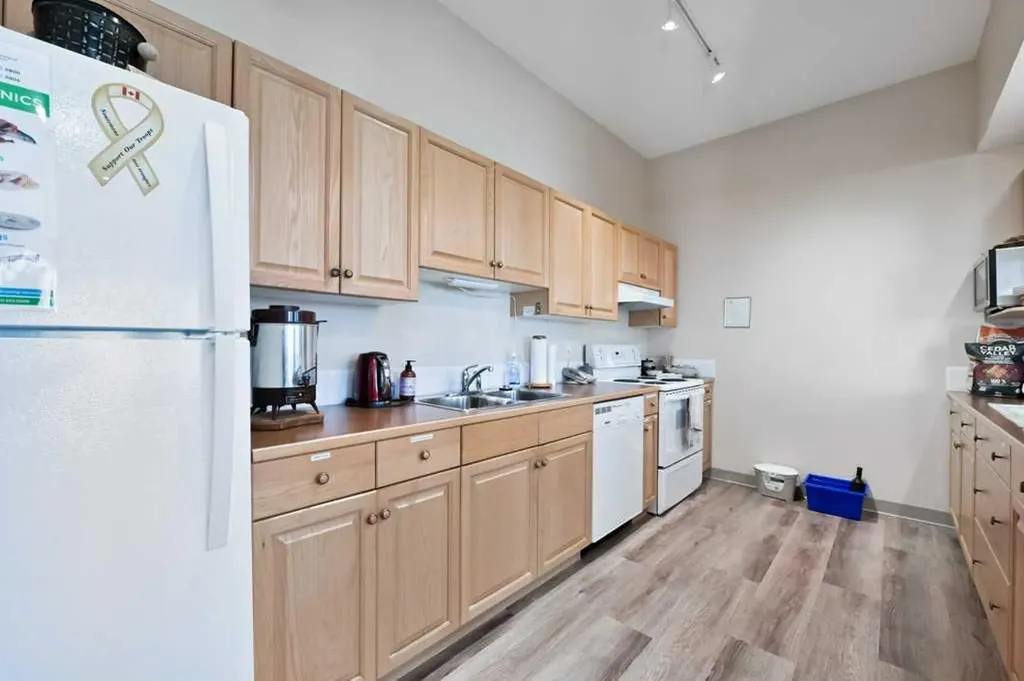 184 Valley Ridge Heights NW Calgary AB T3B 5T3