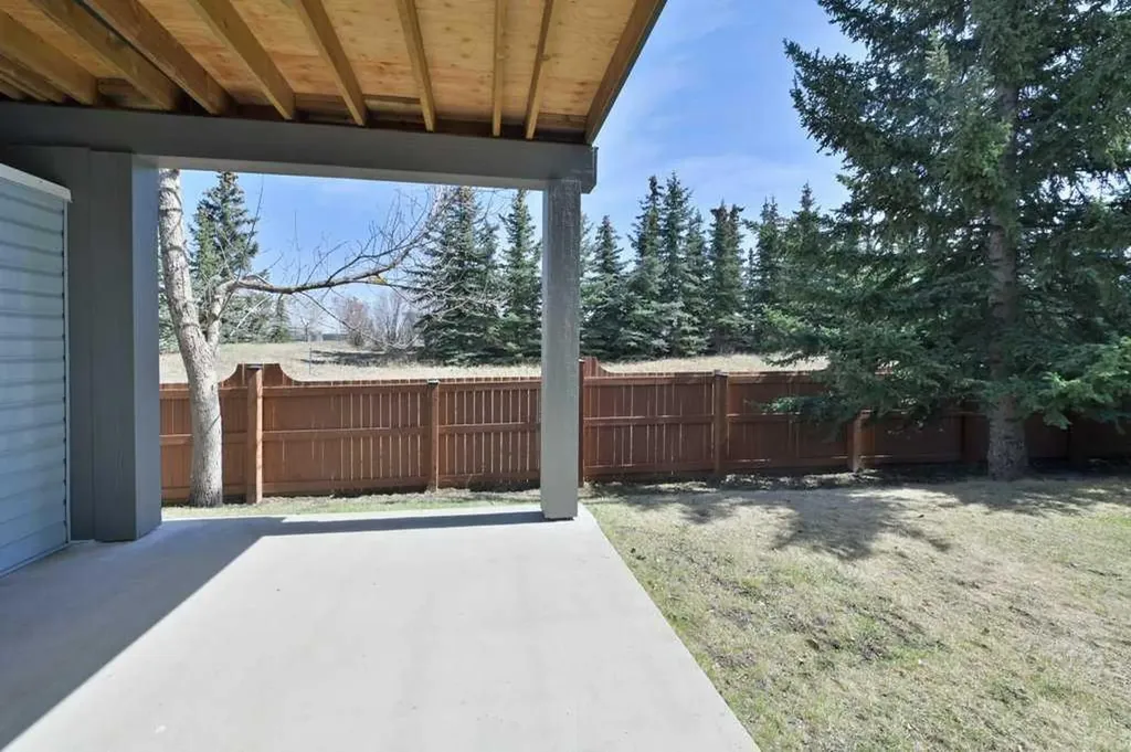 184 Valley Ridge Heights NW Calgary AB T3B 5T3