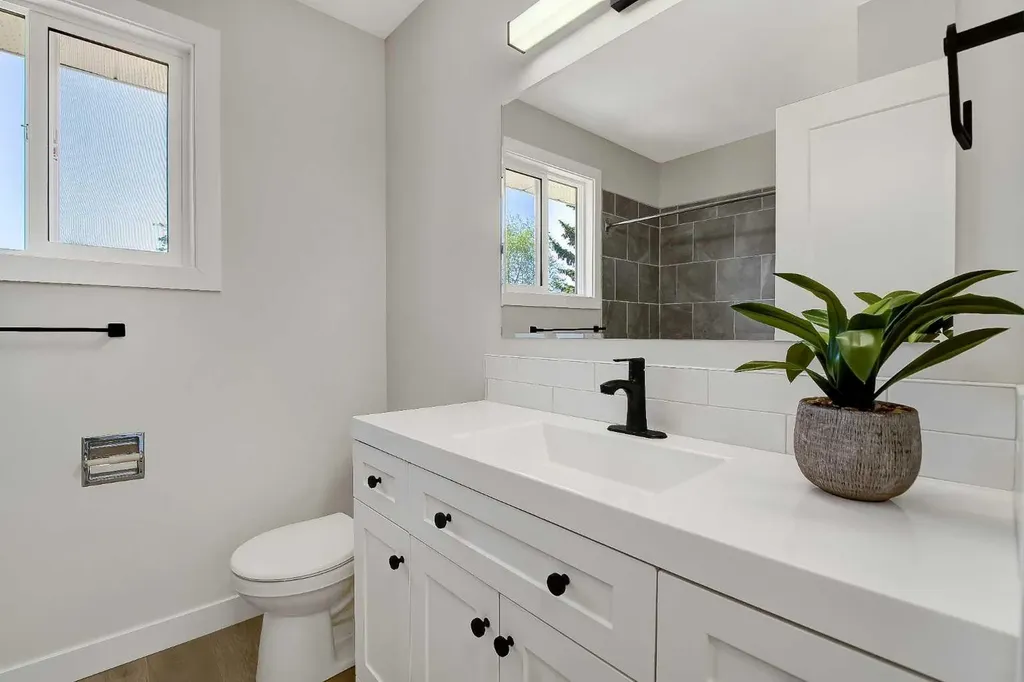 6625 Poplar Drive Grande Prairie AB T8W 1C8