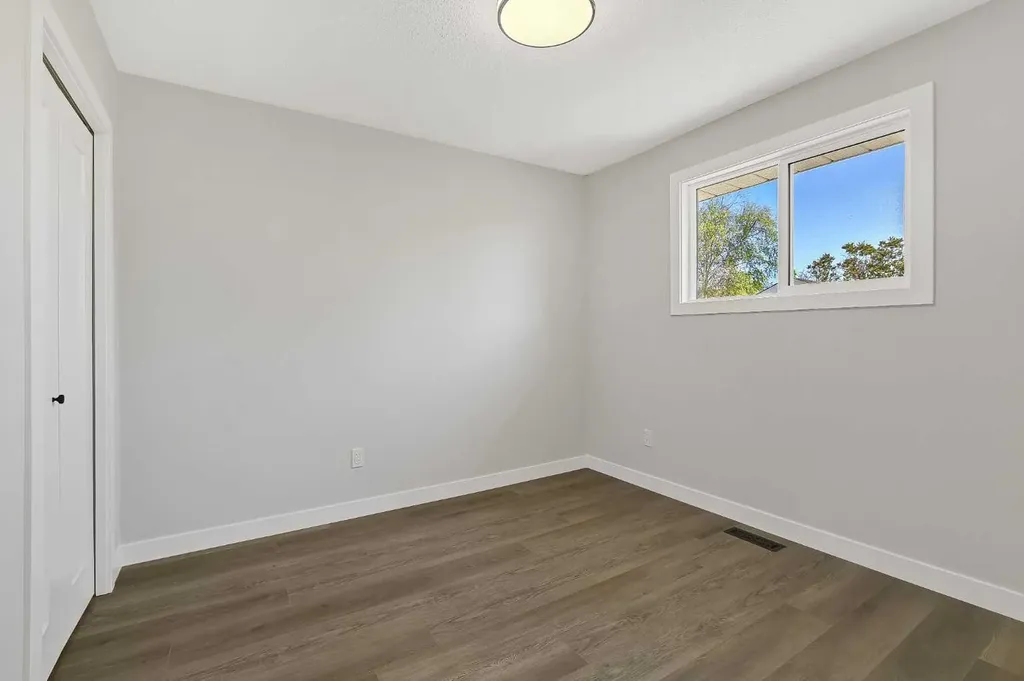 6625 Poplar Drive Grande Prairie AB T8W 1C8