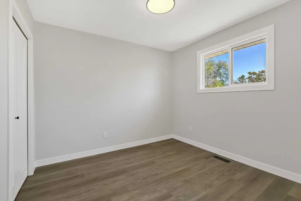 6625 Poplar Drive Grande Prairie AB T8W 1C8