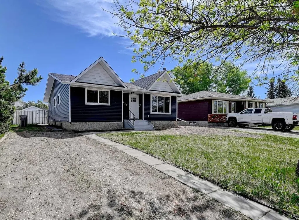 6625 Poplar Drive Grande Prairie AB T8W 1C8