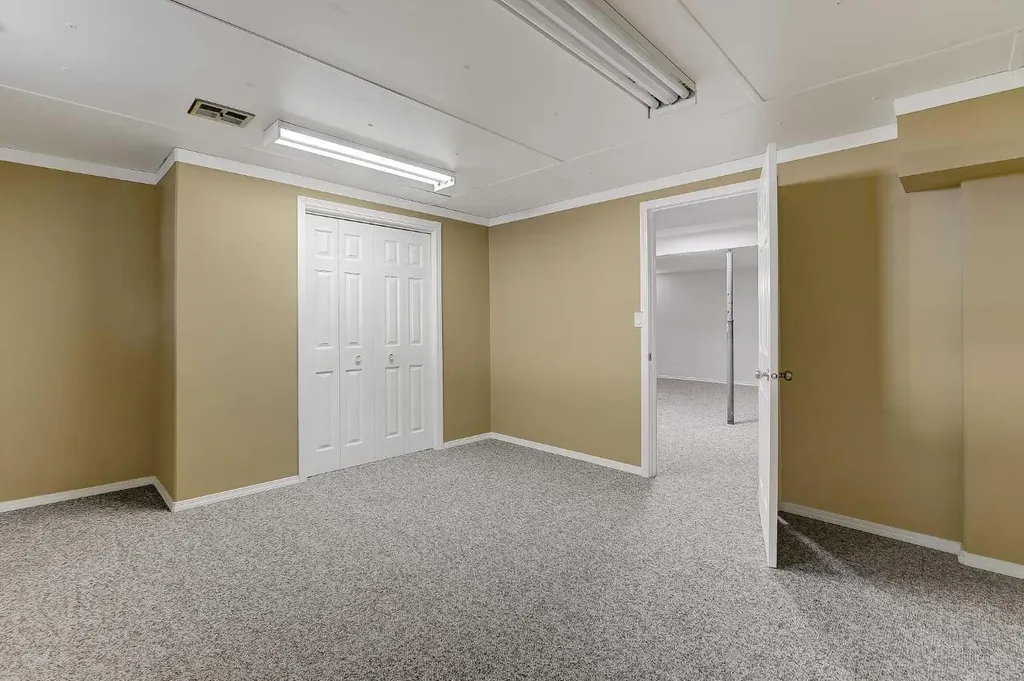 6625 Poplar Drive Grande Prairie AB T8W 1C8