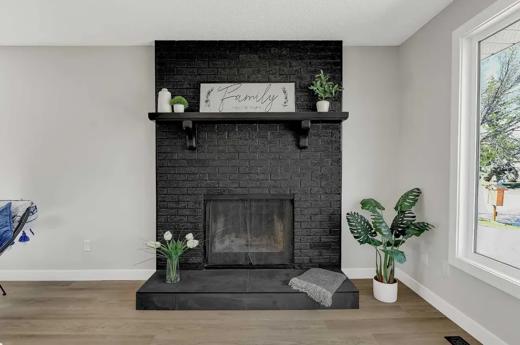 6625 Poplar Drive Grande Prairie AB T8W 1C8
