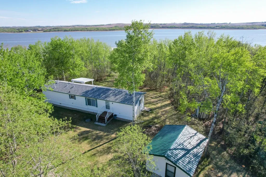 201 433042 Range Road 221 Rural Ponoka County AB T0B 0H0