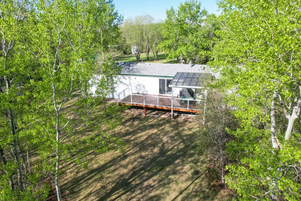 201 433042 Range Road 221 Rural Ponoka County AB T0B 0H0