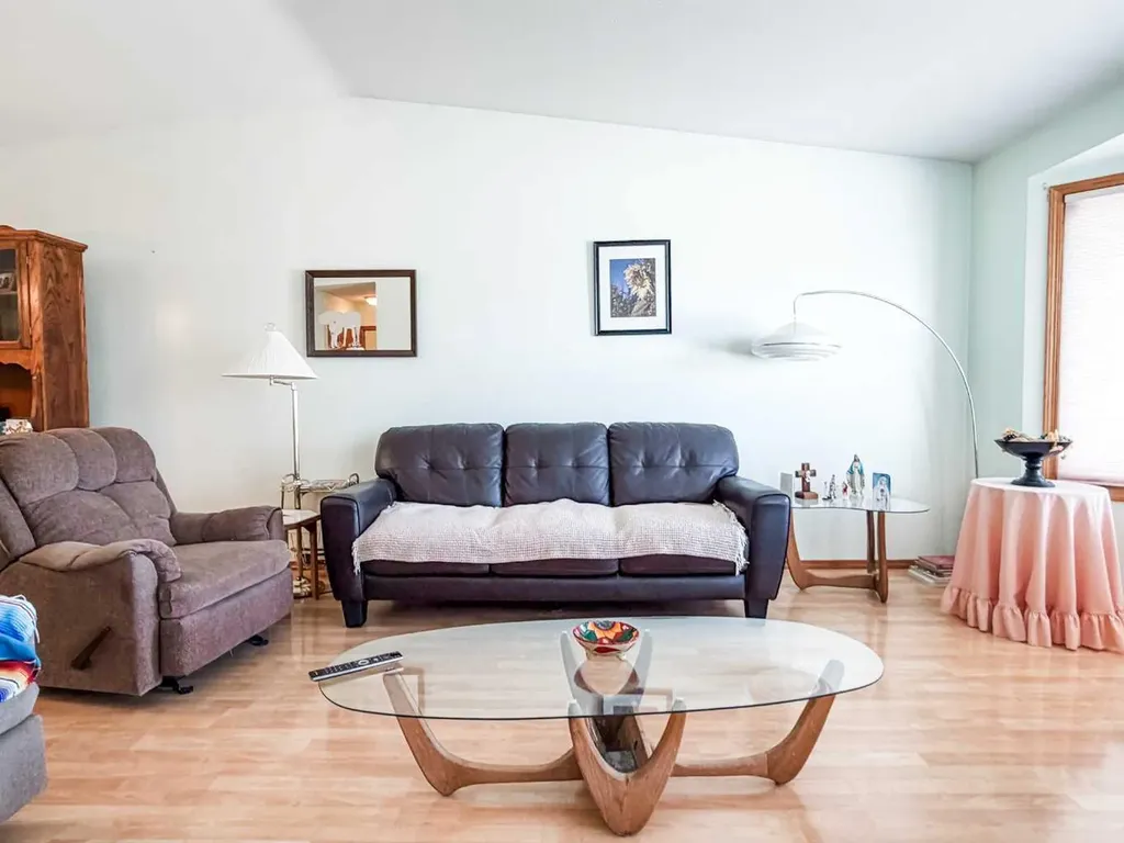 4412 57 Street Stettler AB T4K 1J1