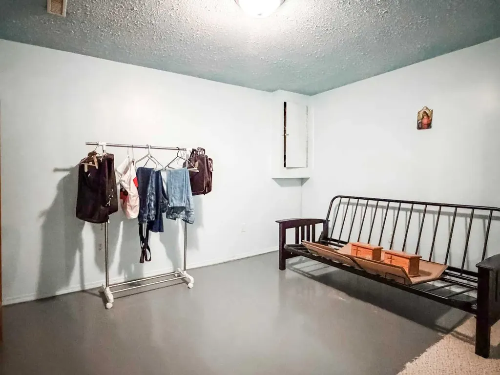 4412 57 Street Stettler AB T4K 1J1