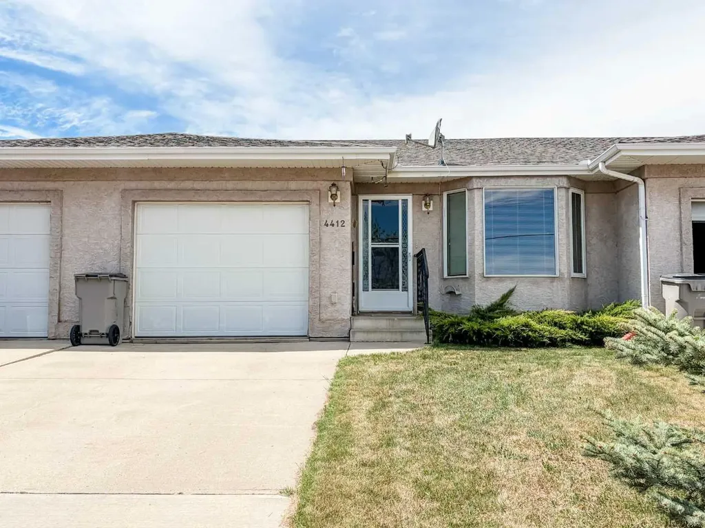 4412 57 Street Stettler AB T4K 1J1