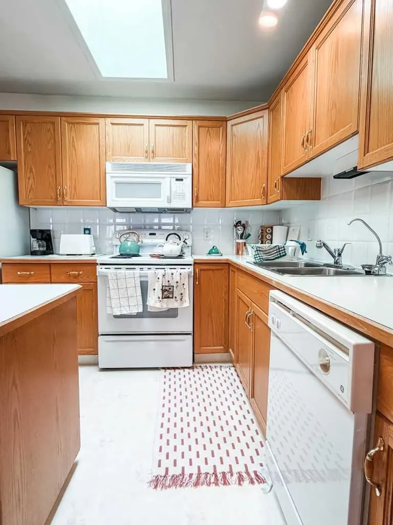 4412 57 Street Stettler AB T4K 1J1