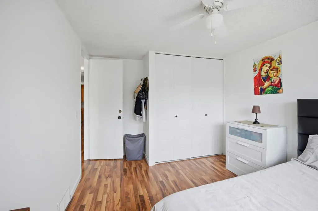 6907 4 Avenue NE Calgary AB T2A 6M1
