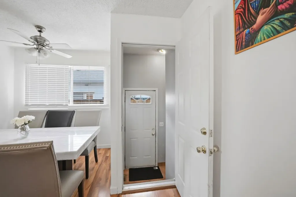 6907 4 Avenue NE Calgary AB T2A 6M1