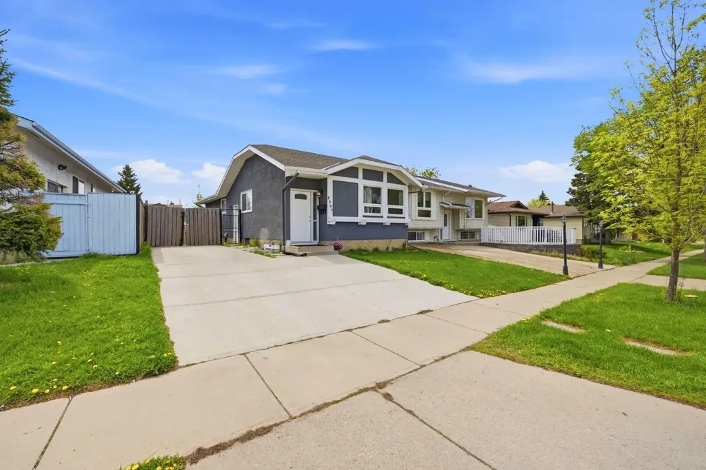 6907 4 Avenue NE Calgary AB T2A 6M1