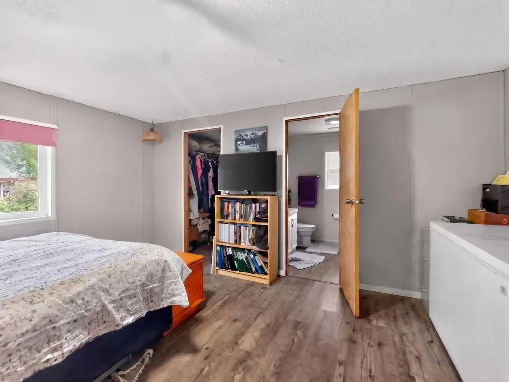 10521 102a Street La Crete AB T0H2H0
