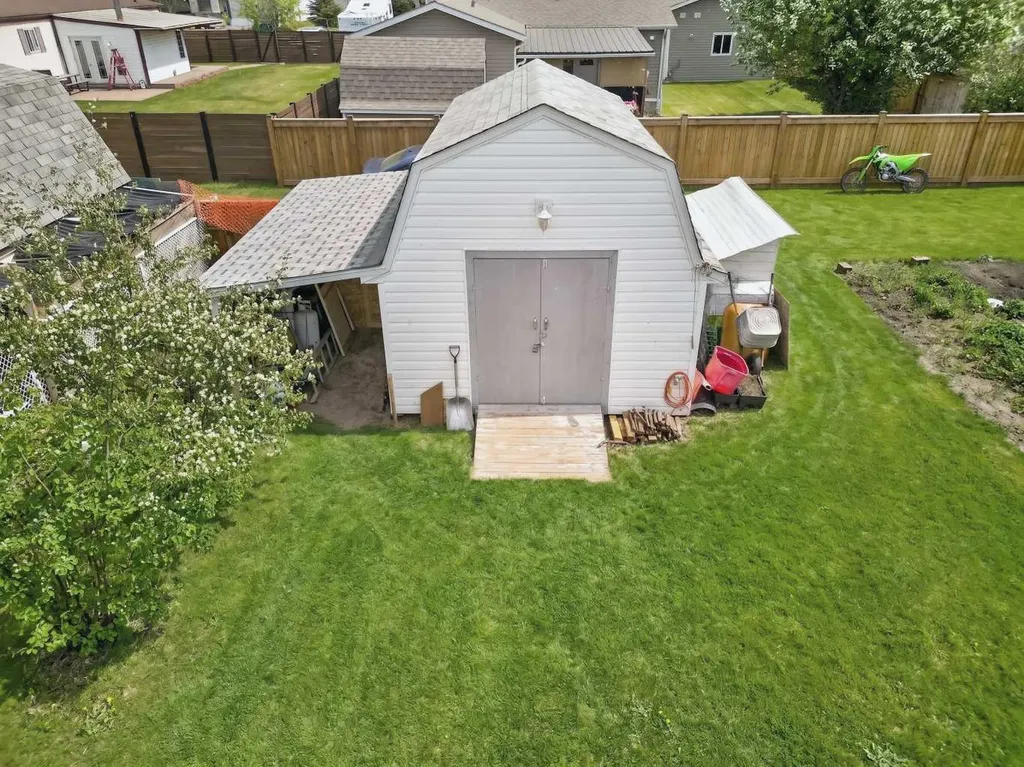 10521 102a Street La Crete AB T0H2H0
