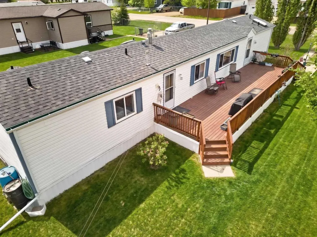 10521 102a Street La Crete AB T0H2H0