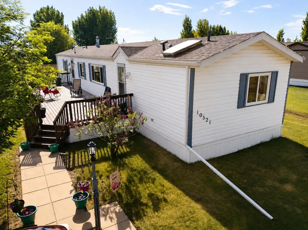 10521 102a Street La Crete AB T0H2H0