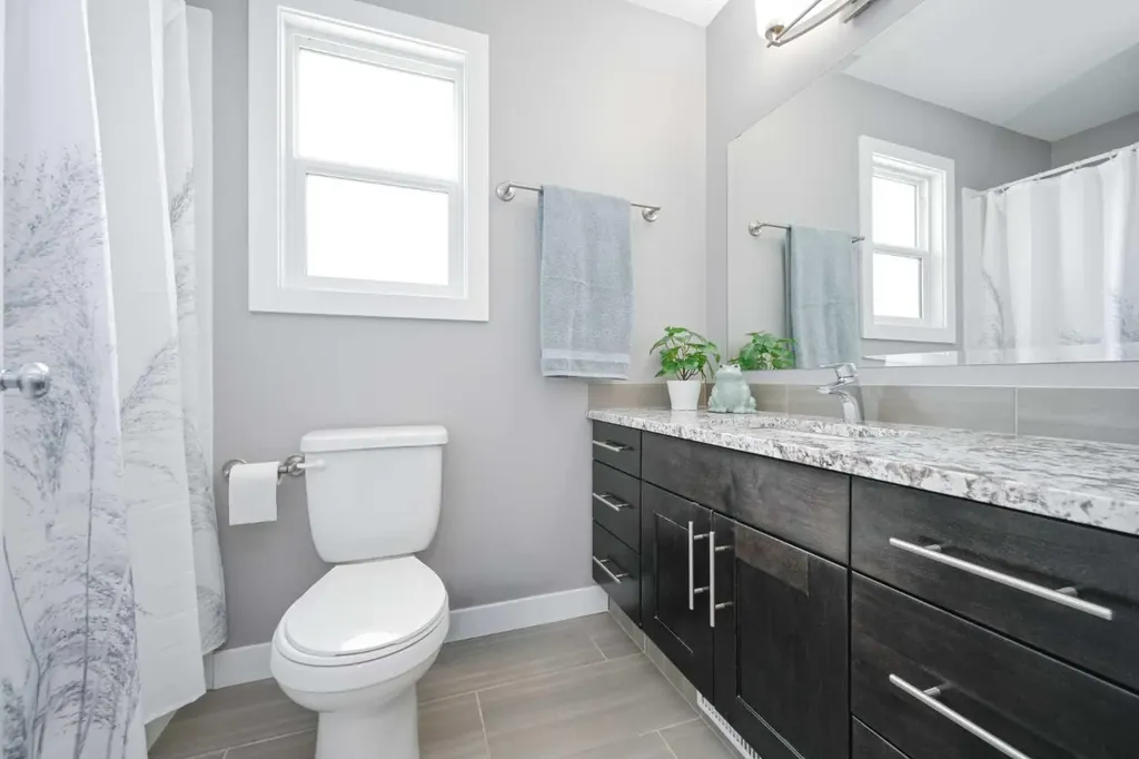 11334 62 Avenue Grande Prairie AB T8W0L3
