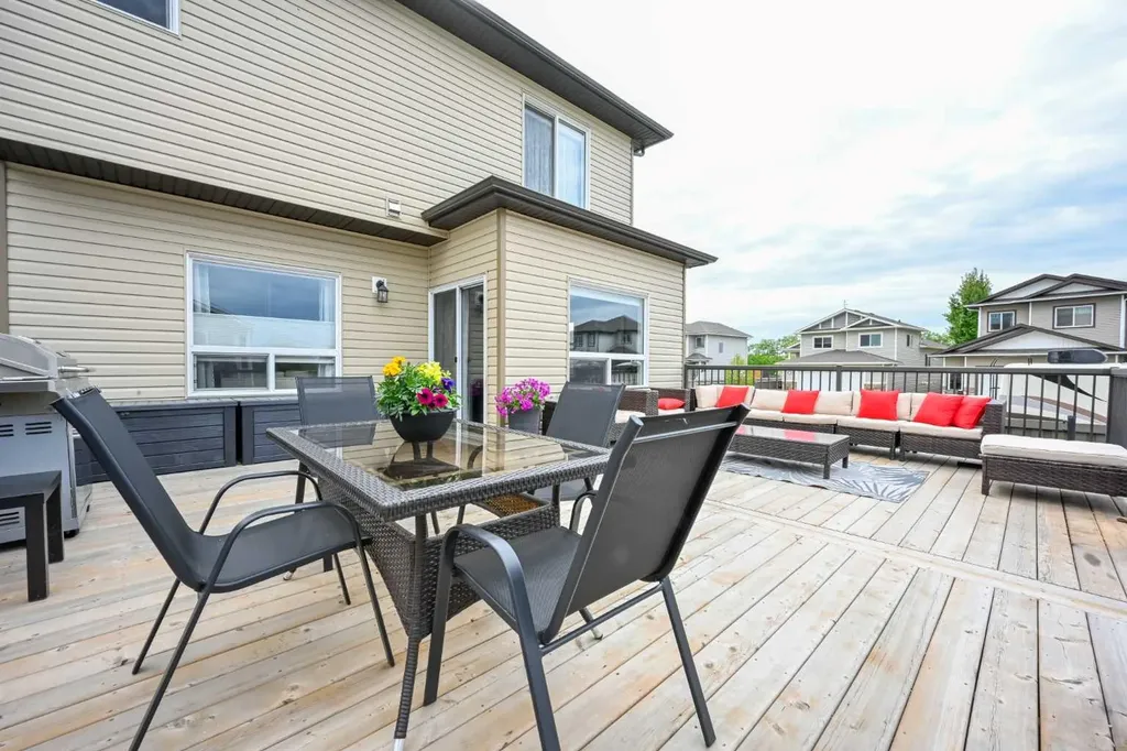 11334 62 Avenue Grande Prairie AB T8W0L3