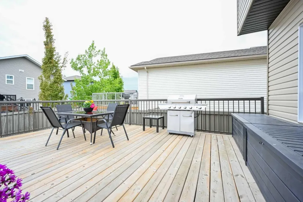 11334 62 Avenue Grande Prairie AB T8W0L3