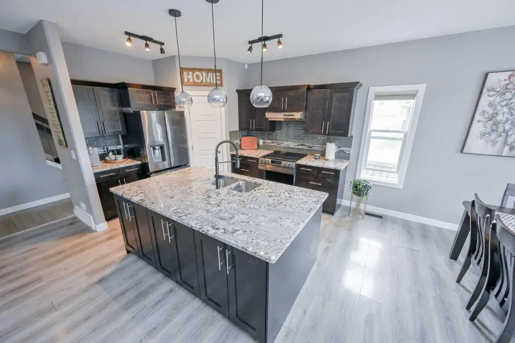 11334 62 Avenue Grande Prairie AB T8W0L3