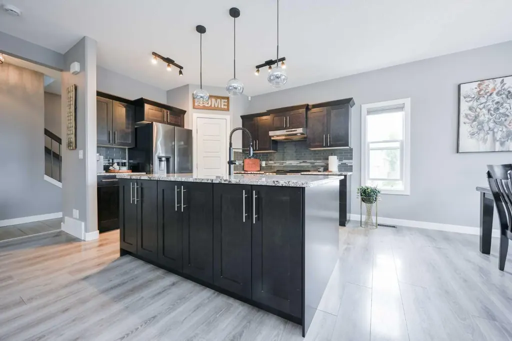 11334 62 Avenue Grande Prairie AB T8W0L3