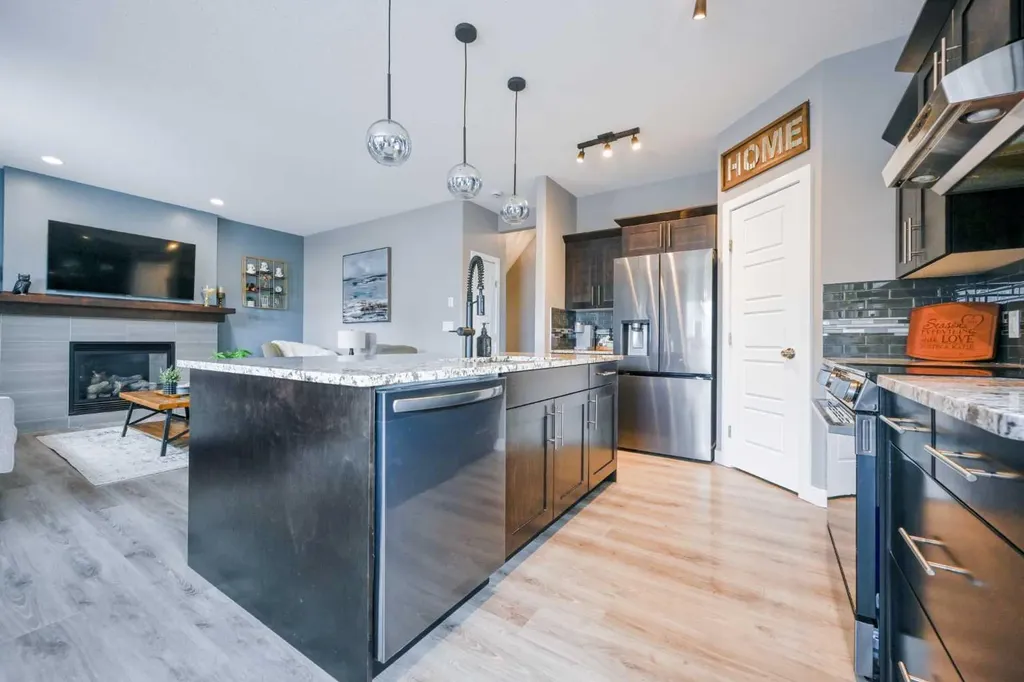 11334 62 Avenue Grande Prairie AB T8W0L3