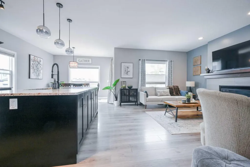 11334 62 Avenue Grande Prairie AB T8W0L3