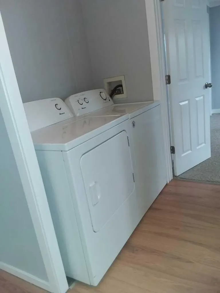 6220 17 Avenue SE Calgary AB T2A 0W6