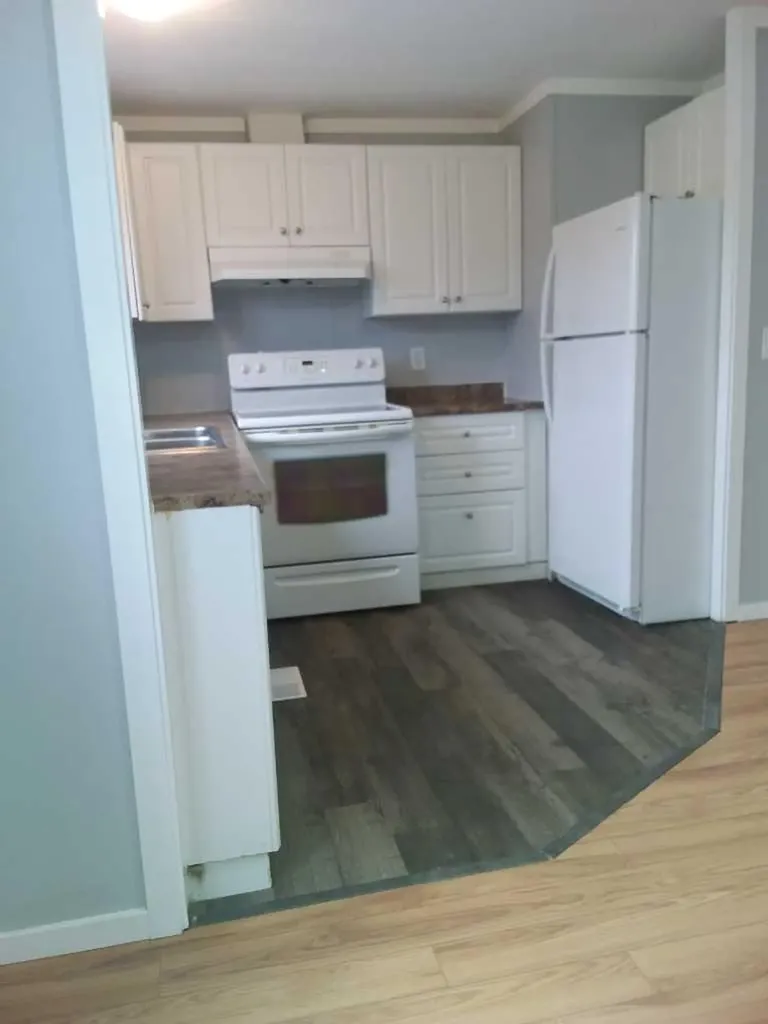 6220 17 Avenue SE Calgary AB T2A 0W6