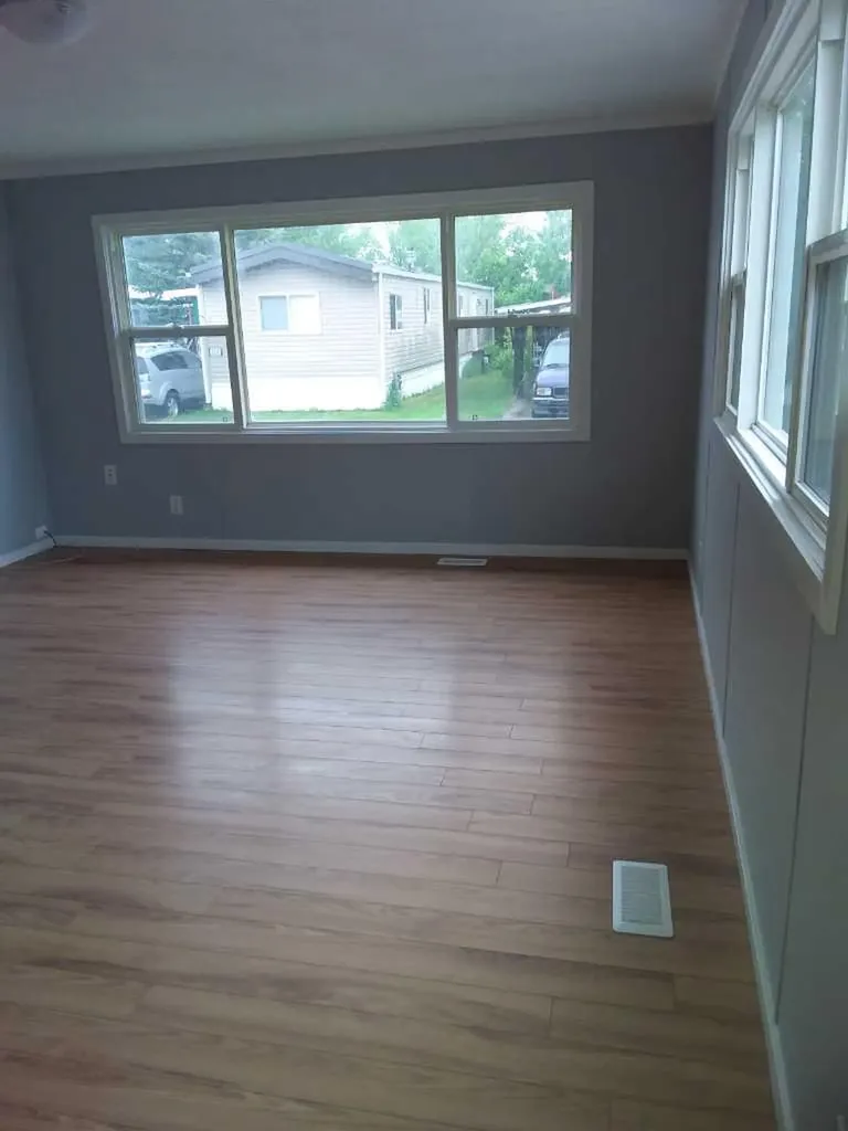 6220 17 Avenue SE Calgary AB T2A 0W6