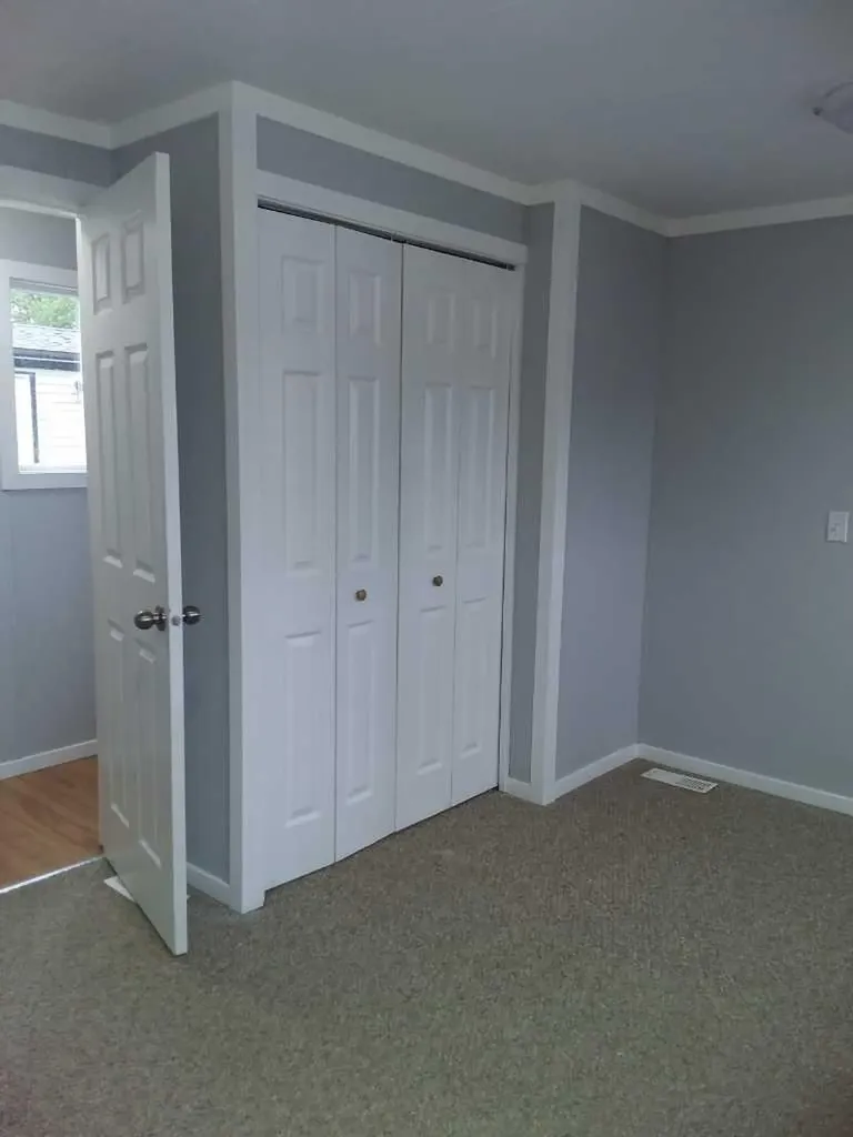 6220 17 Avenue SE Calgary AB T2A 0W6