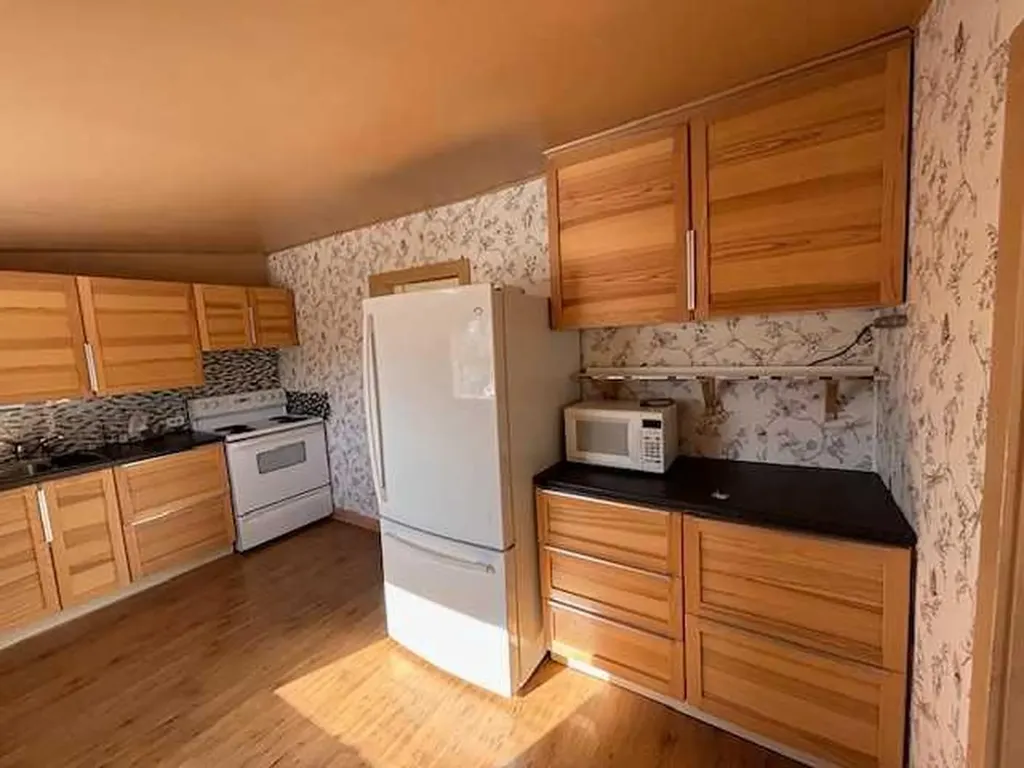 341 50 Avenue W Claresholm AB T0L0T0