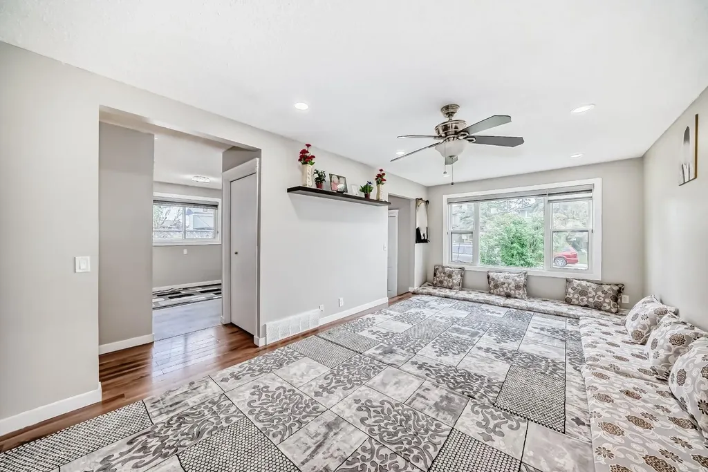 116 Pineson Place NE Calgary AB T1Y2R1