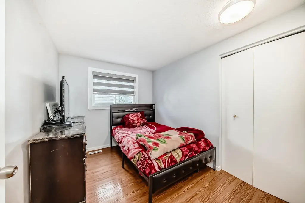 116 Pineson Place NE Calgary AB T1Y2R1