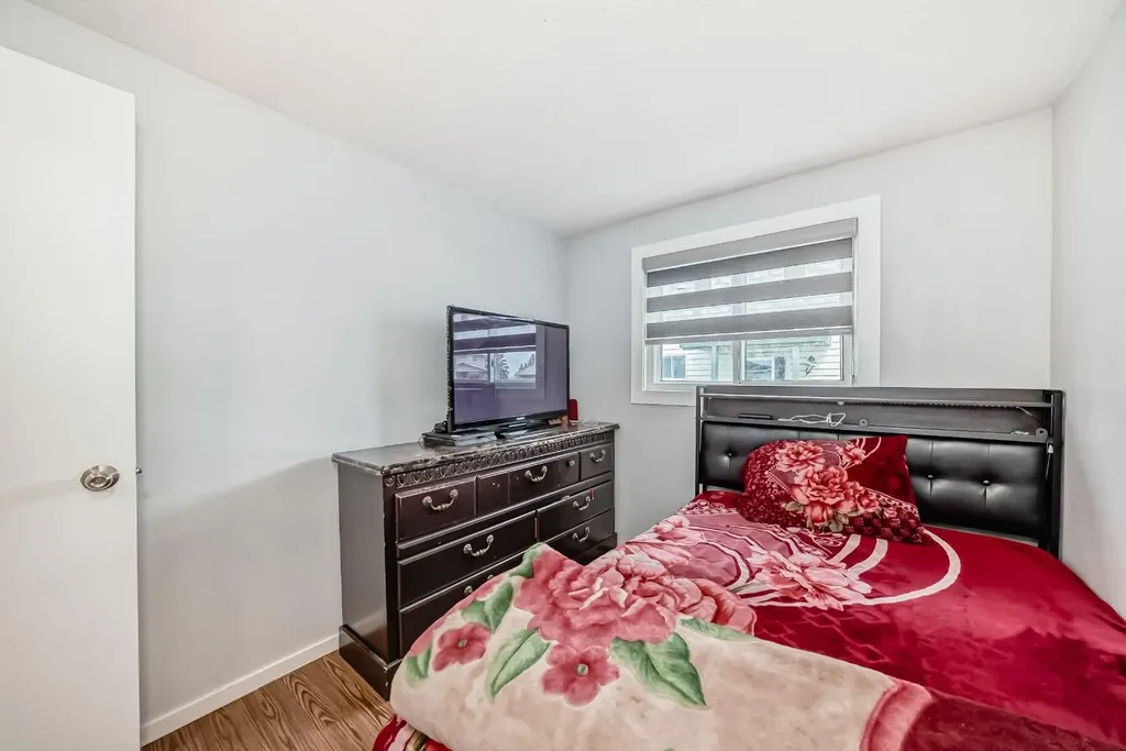 116 Pineson Place NE Calgary AB T1Y2R1